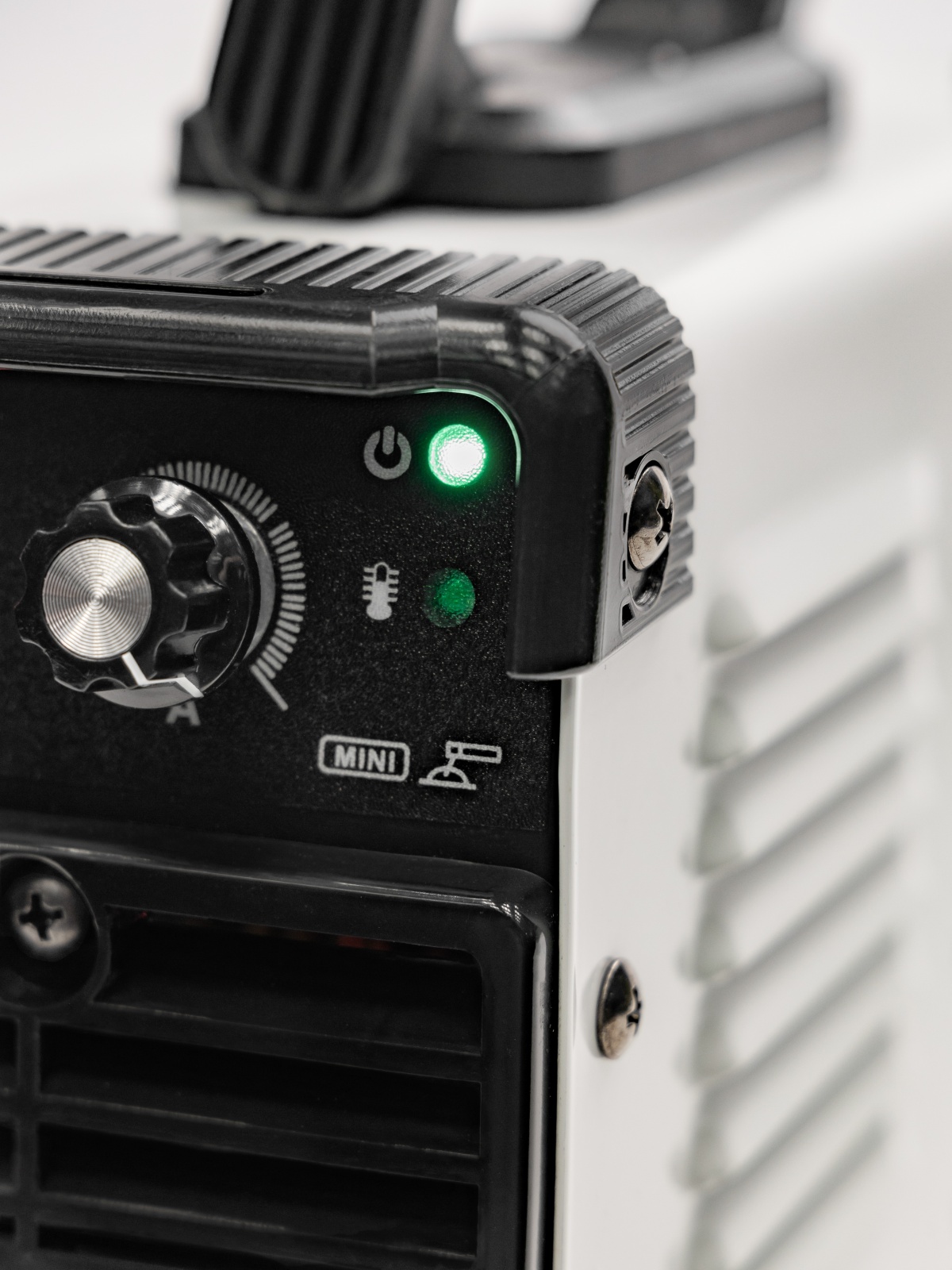 СТАРТ Сварочный аппарат инверторный 200А