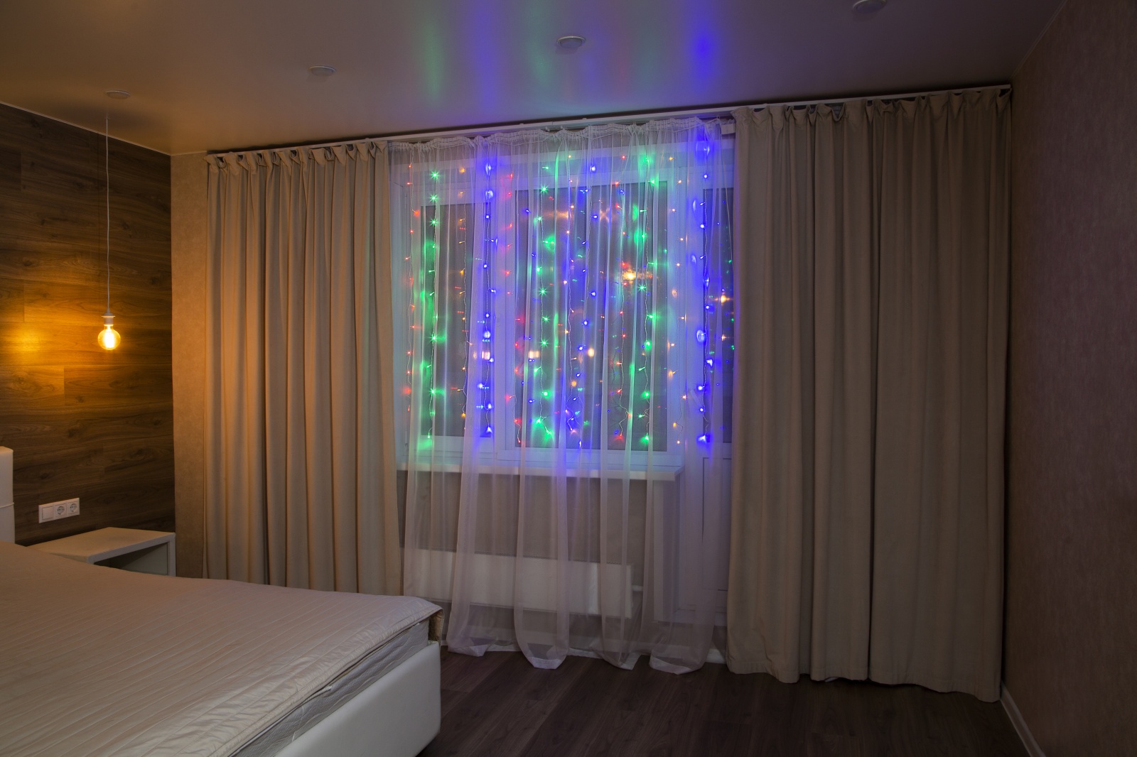 СТАРТ НГ 144LED 220V 8 реж 1,5х1,5м занавес мульти 25/50